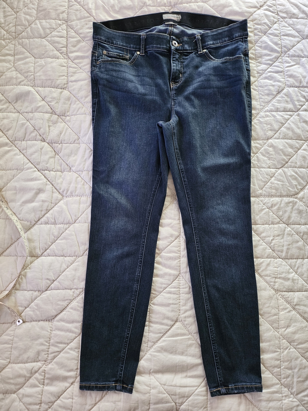 Torrid Bombshell Skinny Plus Size Jeans w/ Comfort Waistband- Size 14/16